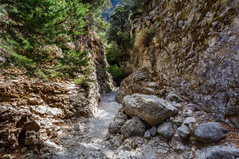 imbros gorge-askyfou-plateau-wets crete off the beaten path-private hiking tours crete-elissos-www.elissos.com