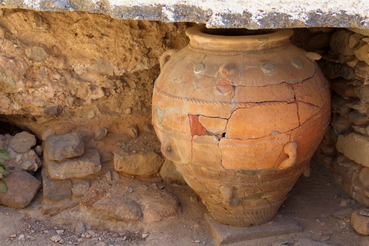 Ancient Minoan pottery jar from Phaistos in Crete used for storage in the Minoan Civilization.
