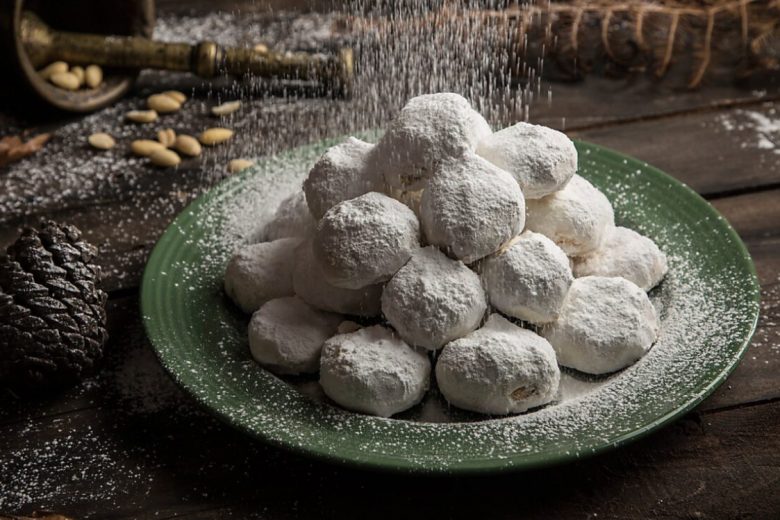 kourabiedes traditional christmas sweets_festive experiences in crete_elissos