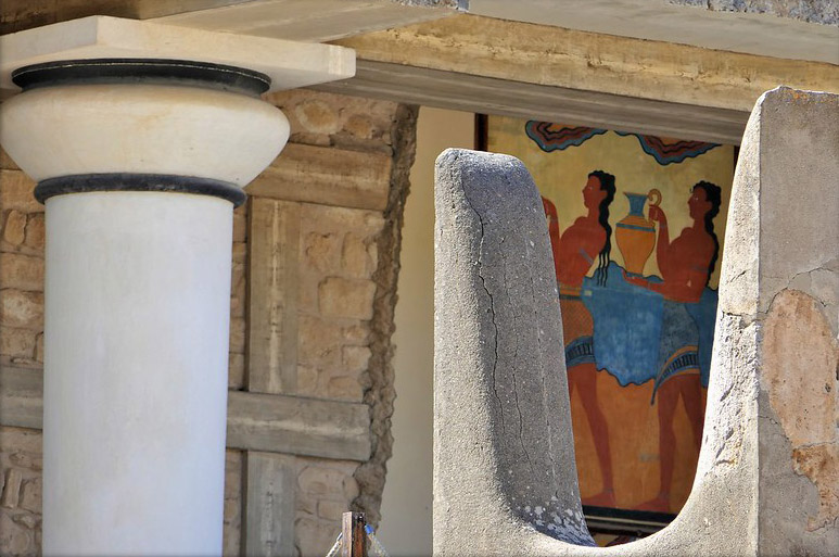 knossos_rhyton fresco_crete private tours_elissos