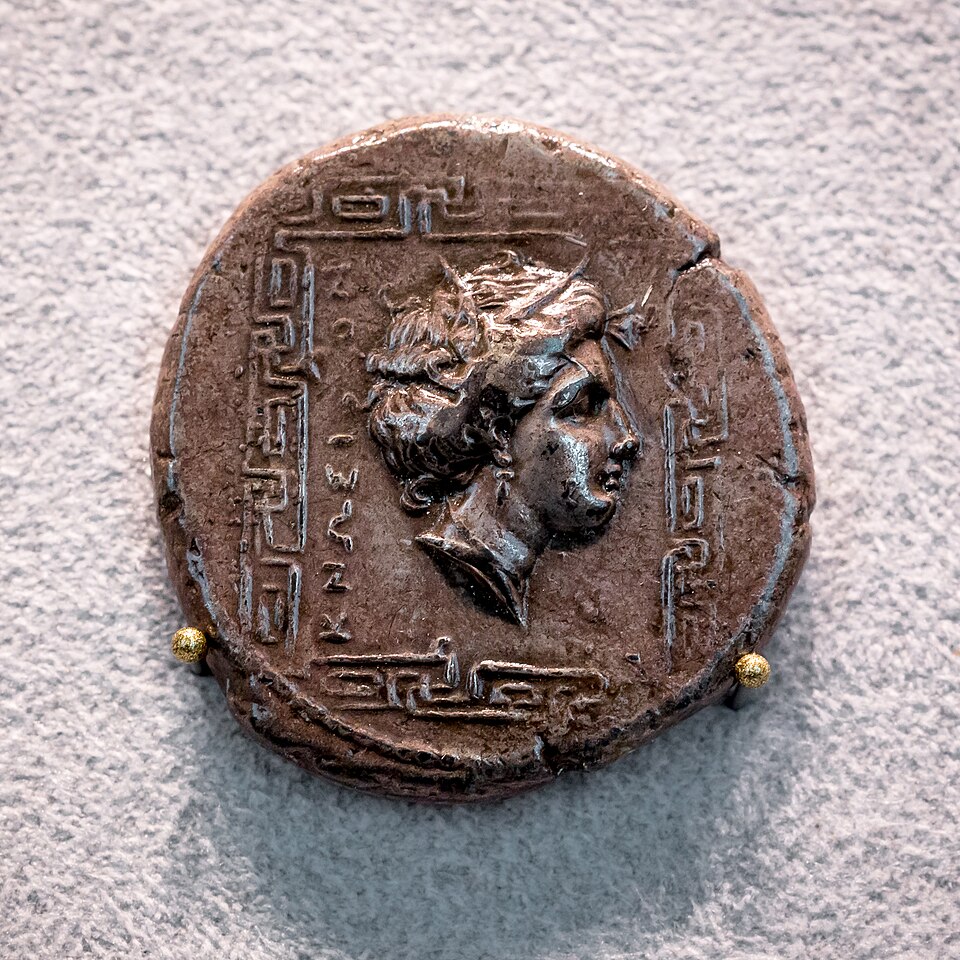 Silver coin from Knossos showing a possible portrait of Ariadne