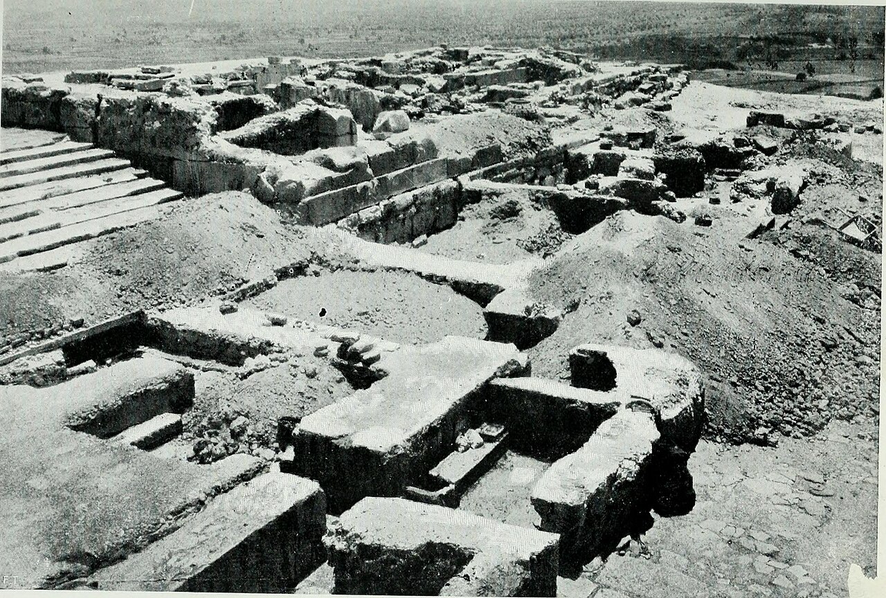 Historic illustration of Phaistos Palace from The Palaces of Crete and Their Builders