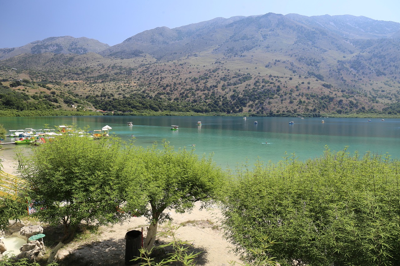 lake kournas in crete